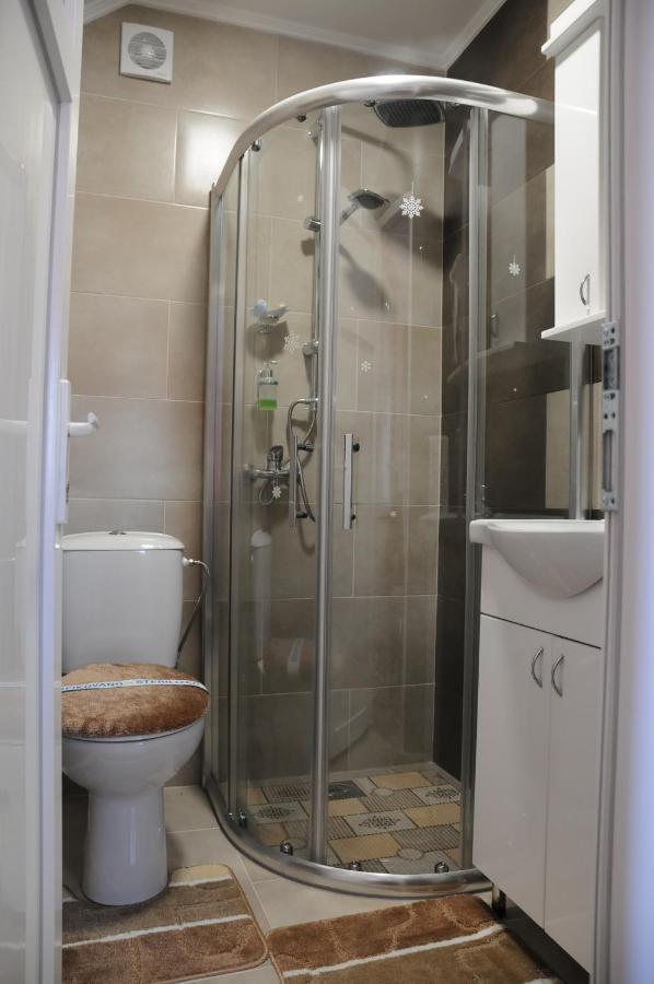 Favorit Apartments Cacak Luaran gambar