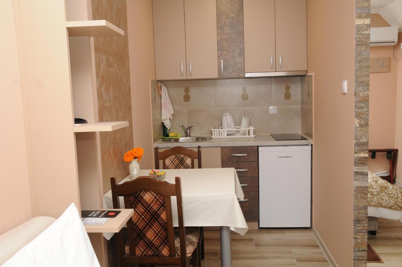 Favorit Apartments Cacak Luaran gambar